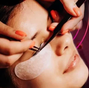 eyelash-extensions-course-image